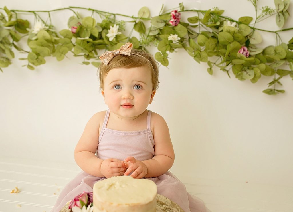 Baby Cake Smash Photography session by Michelle Sailer.