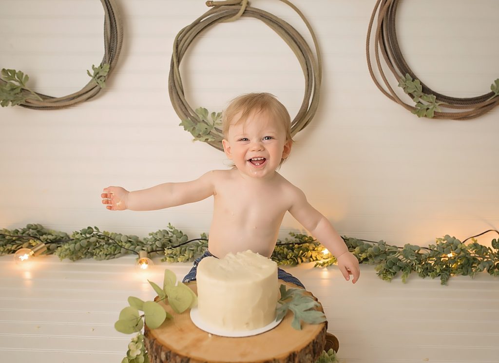First Birthday Cake Smash Photography session by Michelle Sailer.